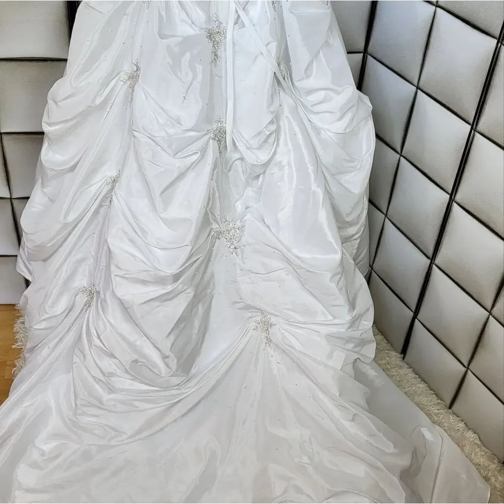 Alfred Angelo bridal gown - Picture 5 of 12